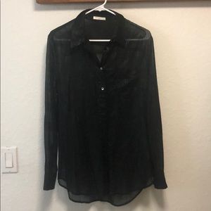 Equipment black blouse.